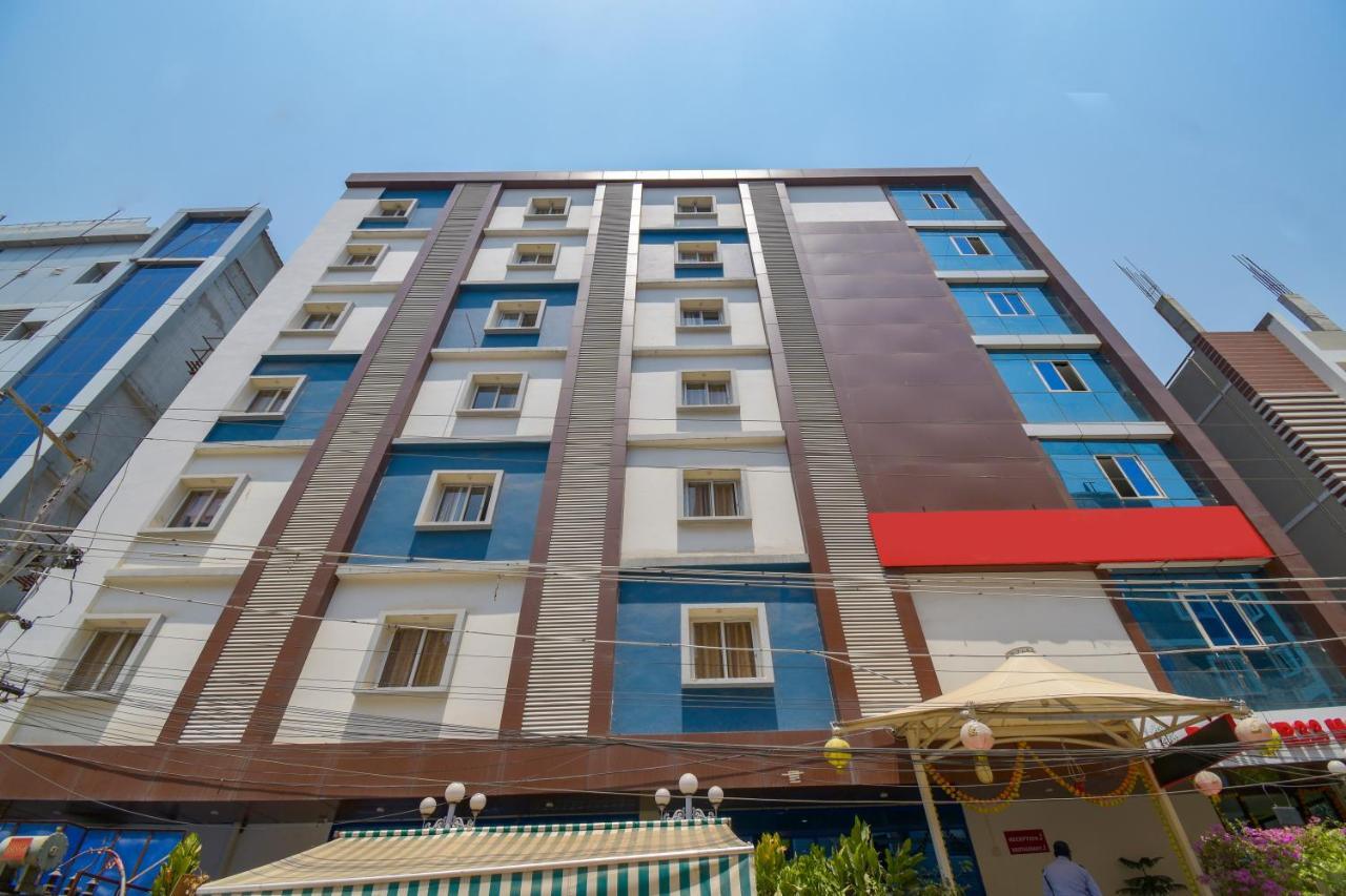 Hotel Raintr33 Hyderabad Exterior foto