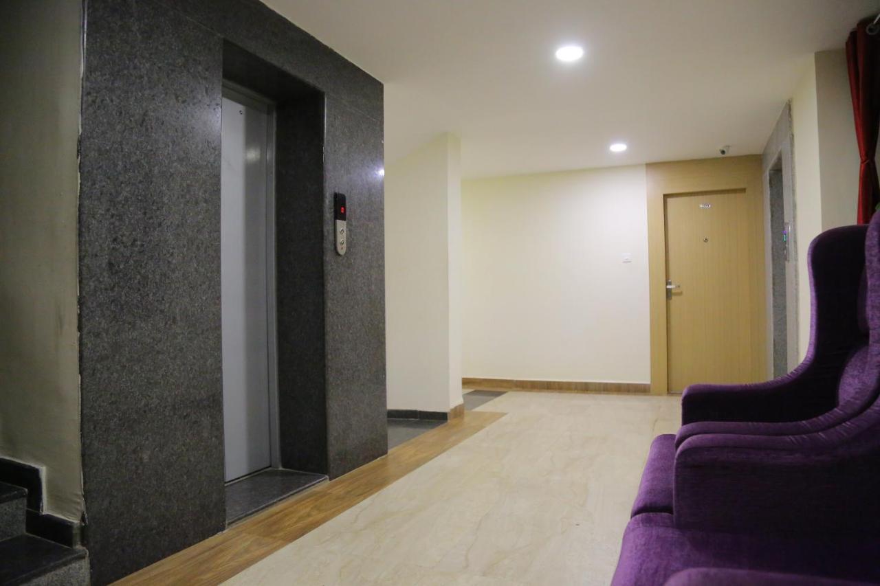 Hotel Raintr33 Hyderabad Exterior foto